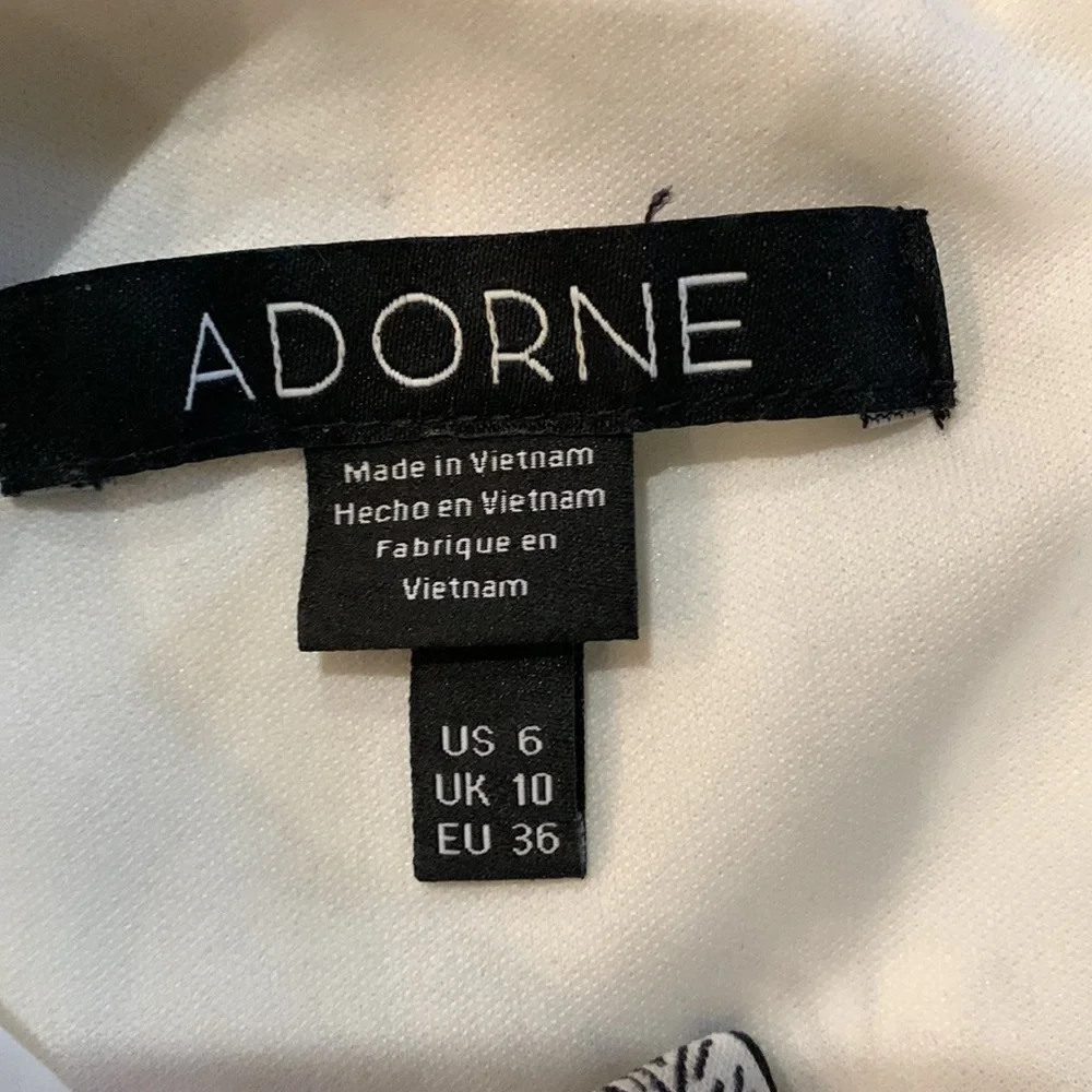 ADORNE DRESS FLORAL - Picture 2 of 7
